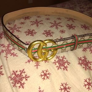 Gucci belt with defects